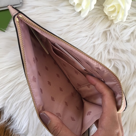 Kate Spade wristlet - Picture 3 of 3